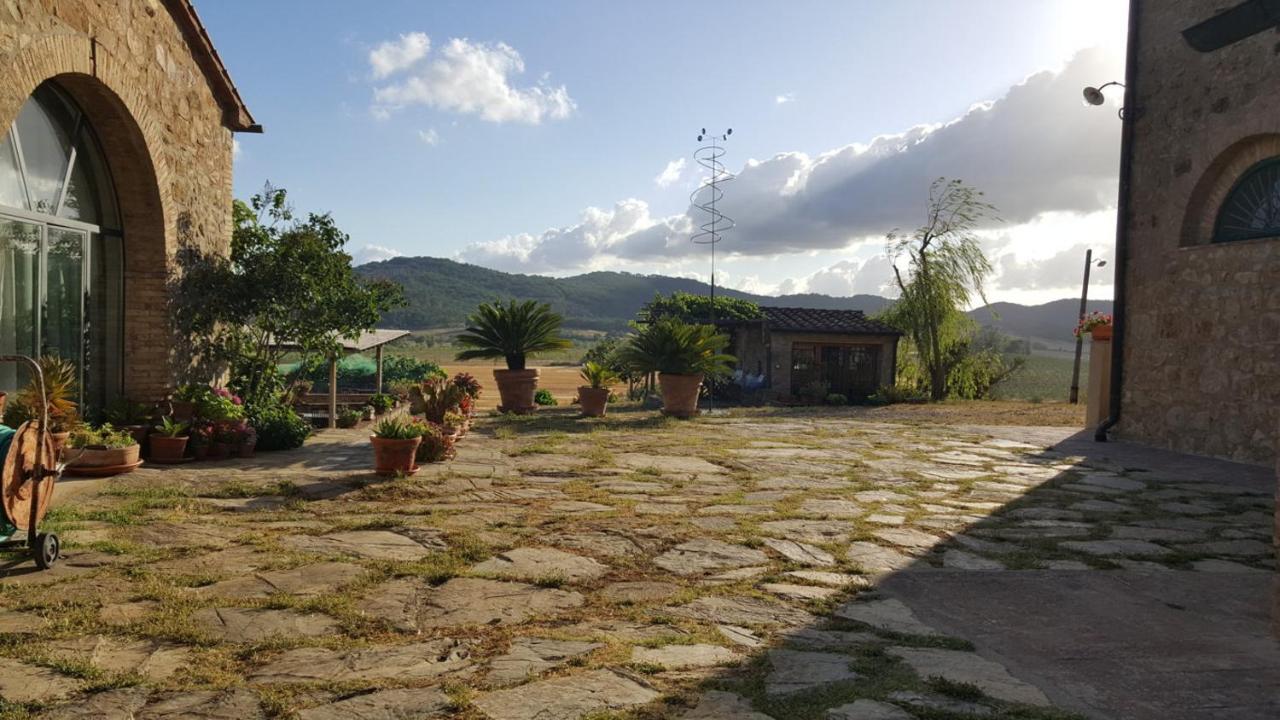 Agriturismo Casa Montecucco Giuncarico Exterior foto